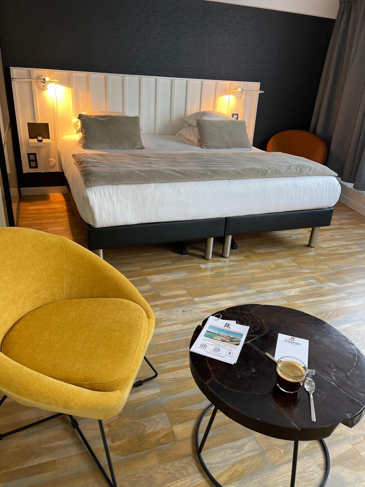 Hotel La Fabrique ラ・ロシェル エクステリア 写真